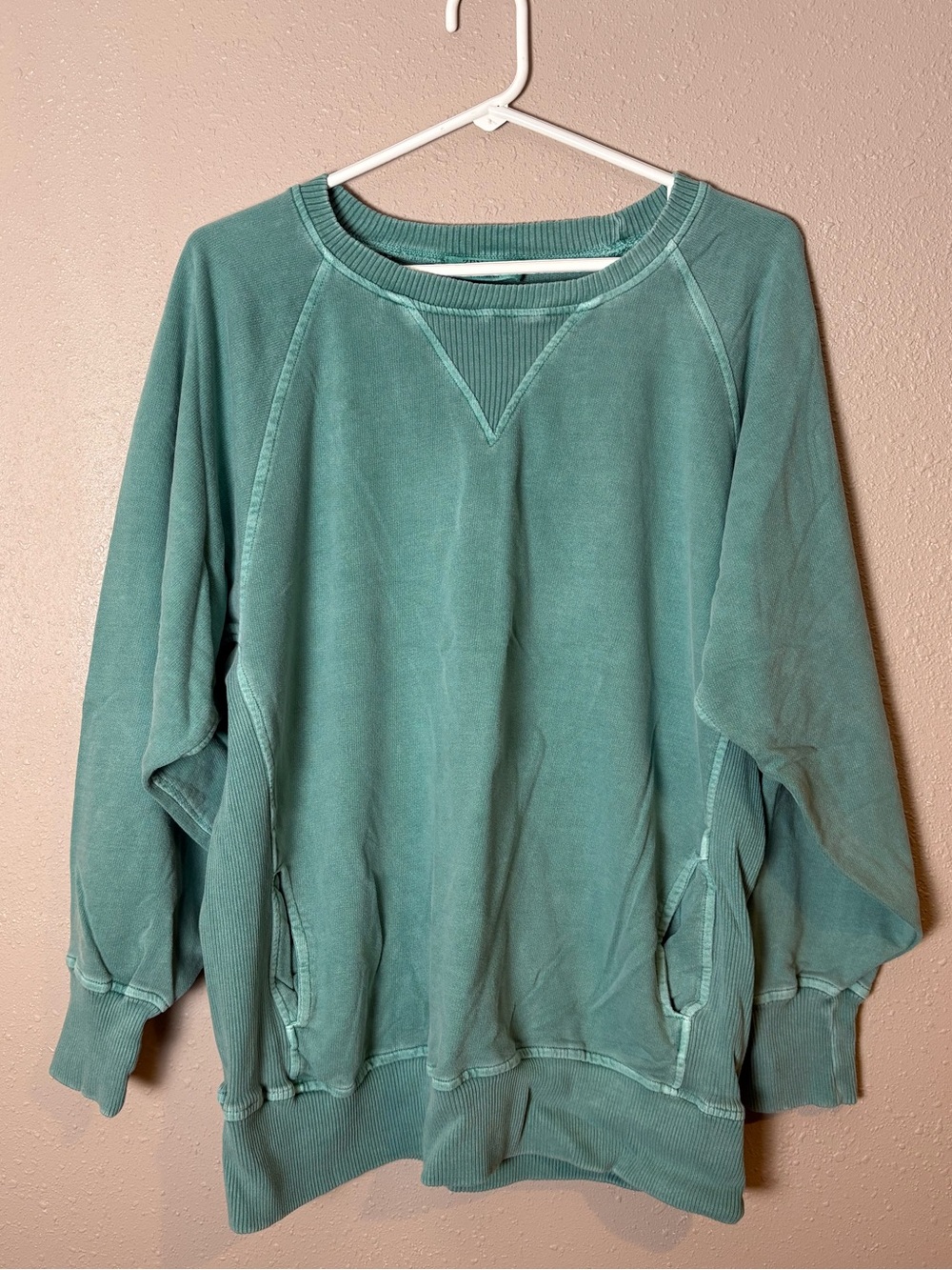 Zenana Outfitters Green Crewneck Sweatshirt
